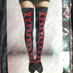 Skull cross bone thigh high